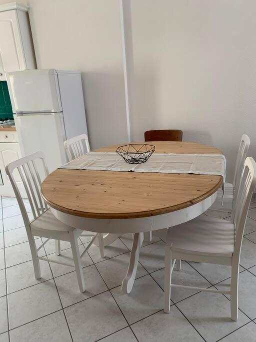 Agreable Maison Meublee Cherbourg-en-Cotentin Exterior photo